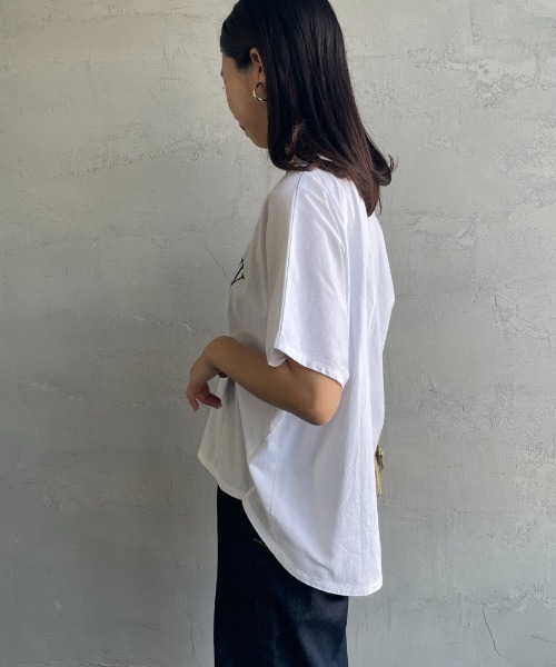 MICA&DEAL（マイカ＆ディール）の「[MICA&DEAL/マイカアンドディール] 別注 MONTEREY ロゴプリントTシャツ（Tシャツ/カットソー・レディース・ネイビー/ホワイト/カーキ・F）」の10枚目の写真