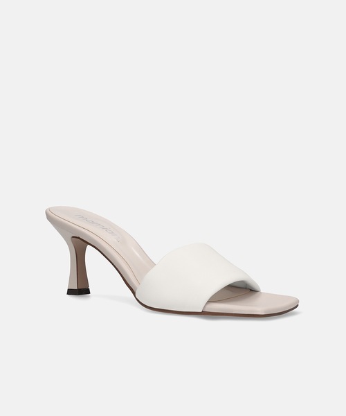 MAMIAN（マミアン）の「ワイドスクエアトゥ パデット ミュールサンダル (7.0cmヒール)（サンダル・レディース・ブラック系その他/ホワイト系その他/ブラック/シルバー・M/L/S）」の9枚目の写真