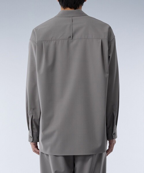 UNITED TOKYO（ユナイテッドトウキョウ）の「DRY WOOL スキッパーポロ｜セットアップ着用可能（シャツ/ブラウス・メンズ・ブラック/グレー・1/2）」の22枚目の写真