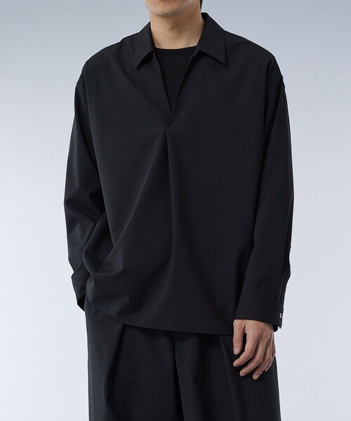 UNITED TOKYO（ユナイテッドトウキョウ）の「DRY WOOL スキッパーポロ｜セットアップ着用可能（シャツ/ブラウス・メンズ・ブラック/グレー・1/2）」の20枚目の写真