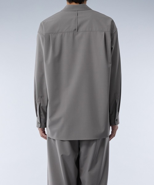 UNITED TOKYO（ユナイテッドトウキョウ）の「DRY WOOL スキッパーポロ｜セットアップ着用可能（シャツ/ブラウス・メンズ・ブラック/グレー・1/2）」の6枚目の写真