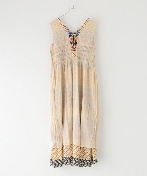 ワンピース MURAL PRINT SHIRRING DRESS sara mallika（サラ マリカ）の「【SARA MALLIKA】MURAL PRINT