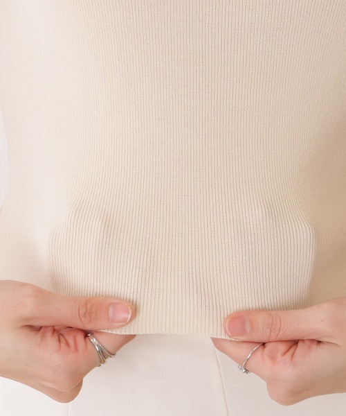 【extreme cashmere】 ベージュ スクエアネック タンクトップ 予約]スクエアサマーニットタンクトップ/ベージュ – Lumier