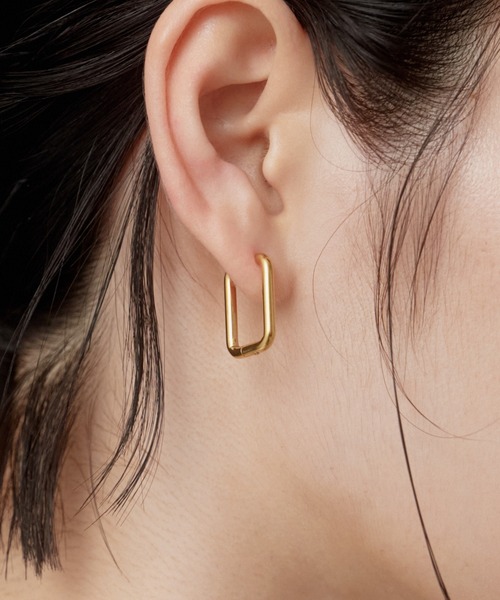novice（ノーヴィス）の「【novice】Hinged Rectangle Hoop Pierce［Stainless］（ピアス（両耳用）・レディース・ゴールド/シルバー・FREE）」の2枚目の写真