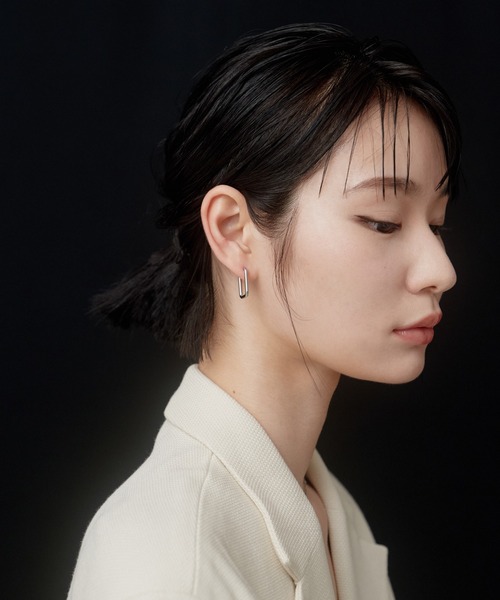 novice（ノーヴィス）の「【novice】Hinged Rectangle Hoop Pierce［Stainless］（ピアス（両耳用）・レディース・ゴールド/シルバー・FREE）」の13枚目の写真
