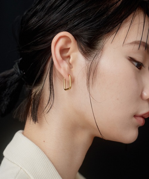 novice（ノーヴィス）の「【novice】Hinged Rectangle Hoop Pierce［Stainless］（ピアス（両耳用）・レディース・ゴールド/シルバー・FREE）」の8枚目の写真