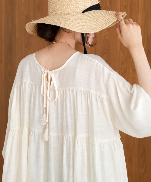 Bab（バブ）の「前後2WAYティアードトップス（シャツ/ブラウス・レディース・アイボリー/ベージュ/ブルー・M）」の8枚目の写真