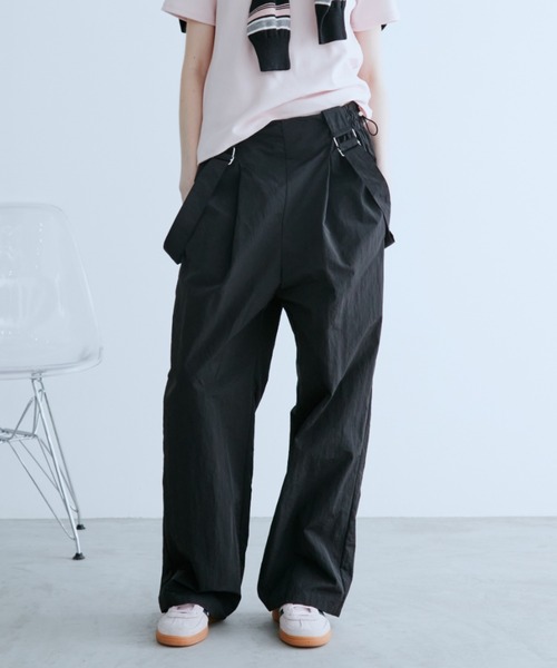 Auntie Rosa Holiday（アンティローザホリデー）の「ナイロンサイドシャーリングサロペット（サロペット/オーバーオール・レディース・カーキ/ブラック・FREE）」の14枚目の写真