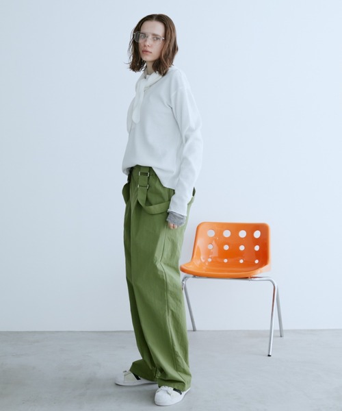 Auntie Rosa Holiday（アンティローザホリデー）の「ナイロンサイドシャーリングサロペット（サロペット/オーバーオール・レディース・カーキ/ブラック・FREE）」の7枚目の写真