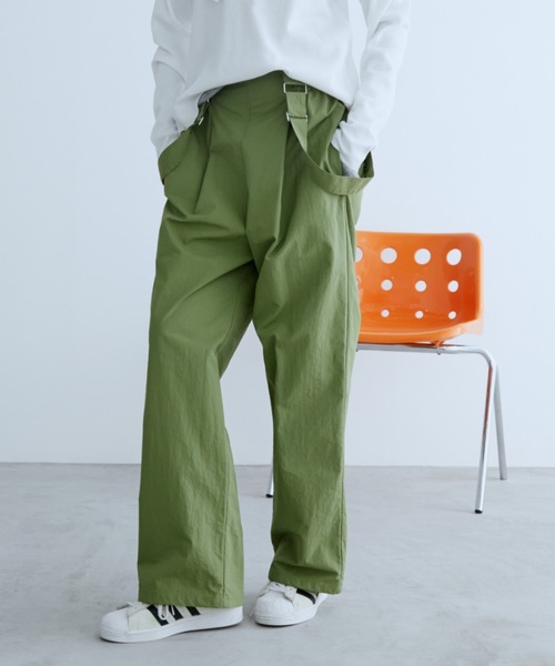 Auntie Rosa Holiday（アンティローザホリデー）の「ナイロンサイドシャーリングサロペット（サロペット/オーバーオール・レディース・カーキ/ブラック・FREE）」の5枚目の写真