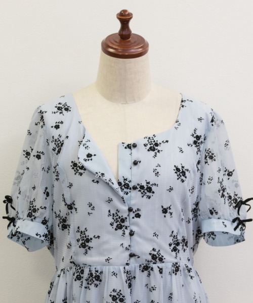 CLETTEオリジナル★袖リボンフロッキー花柄シアーワンピース クレット 袖リボンフロッキー花柄シアーワンピース（ワンピース）｜CLETTE
