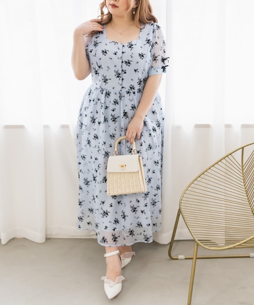 CLETTE(クレット)の「袖リボンフロッキー花柄シアーワンピース(ワンピース・レディース・ブルー/アイボリー・LL/3L/4L)」の7枚目の写真