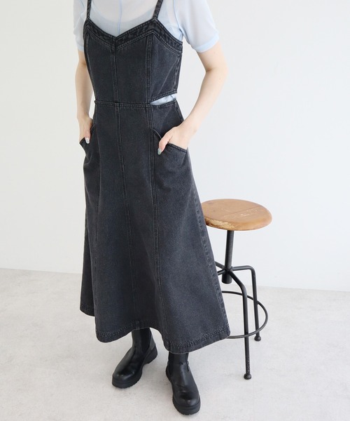 earth music&ecology（アースミュージックアンドエコロジー）の「サイドカットデニムキャミワンピース（ワンピース・レディース・ブラック/インディゴブルー・FREE）」の11枚目の写真