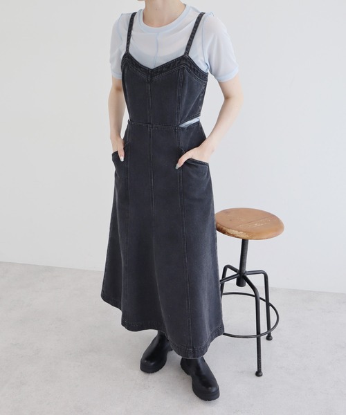 earth music&ecology（アースミュージックアンドエコロジー）の「サイドカットデニムキャミワンピース（ワンピース・レディース・ブラック/インディゴブルー・FREE）」の12枚目の写真