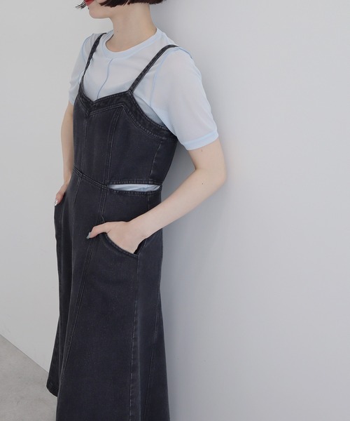 earth music&ecology（アースミュージックアンドエコロジー）の「サイドカットデニムキャミワンピース（ワンピース・レディース・ブラック/インディゴブルー・FREE）」の15枚目の写真