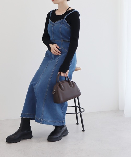 earth music&ecology（アースミュージックアンドエコロジー）の「サイドカットデニムキャミワンピース（ワンピース・レディース・ブラック/インディゴブルー・FREE）」の3枚目の写真