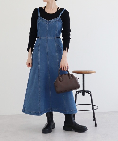earth music&ecology（アースミュージックアンドエコロジー）の「サイドカットデニムキャミワンピース（ワンピース・レディース・ブラック/インディゴブルー・FREE）」の4枚目の写真