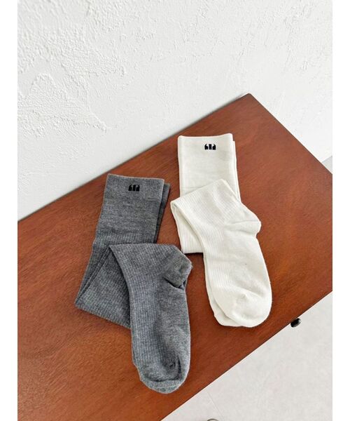 MURUA(ムルーア)の「セミシアーソックス(ソックス/靴下・レディース・アイボリー/グレー・FREE)」の3枚目の写真