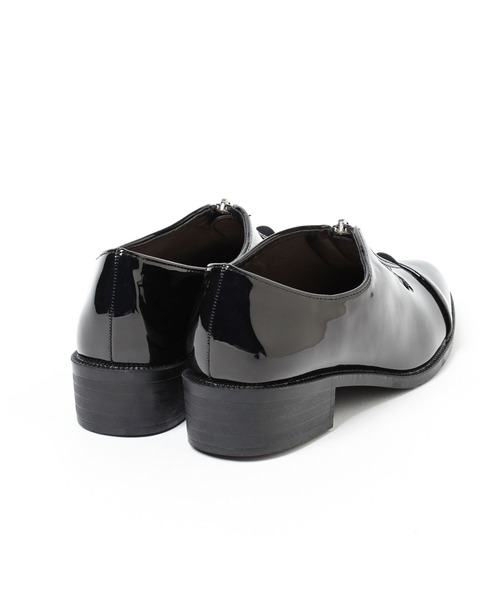 Andemiu（アンデミュウ）の「ZIPエナメルローファー135148（ローファー・レディース・ブラック・LARGE/MEDIUM）」の4枚目の写真