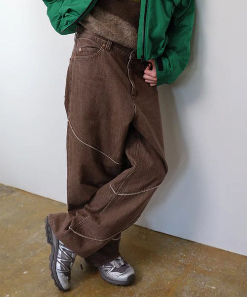 JIEDA（ジエダ）の「JieDa COLOR DISTORTED DENIM PANTS　JIE-24W-PT05（デニムパンツ・メンズ・ブラウン・1/2）」の5枚目の写真