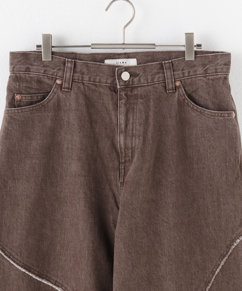 JIEDA（ジエダ）の「JieDa COLOR DISTORTED DENIM PANTS　JIE-24W-PT05（デニムパンツ・メンズ・ブラウン・1/2）」の8枚目の写真