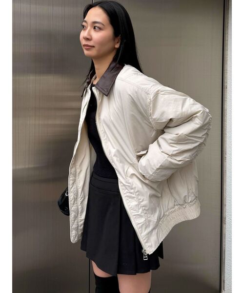 EMODA（エモダ）の「オーバーカラーボンバージャケット（ブルゾン・レディース・ブラック/アイボリー/グレー・FREE）」の4枚目の写真