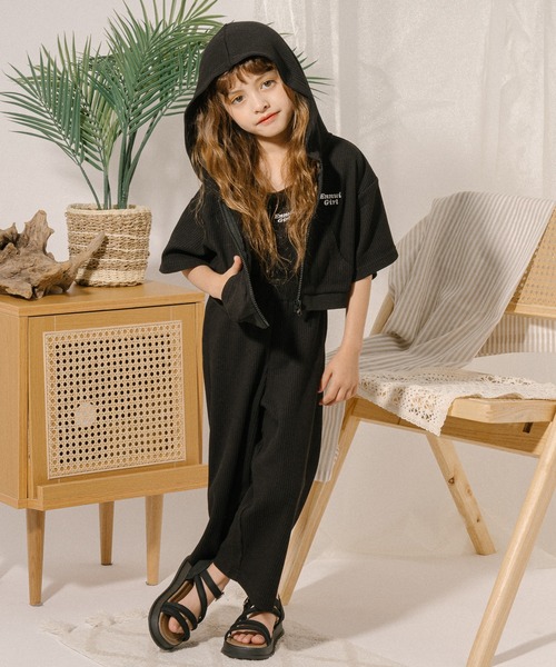 URBAN CHERRY（アーバンチェリー）の「【さらっと触感】ワッフルクロップドフードパーカー（パーカー・キッズ・ブルー/ブラック/ホワイト・110cm/120cm/130cm/140cm/150cm）」の7枚目の写真