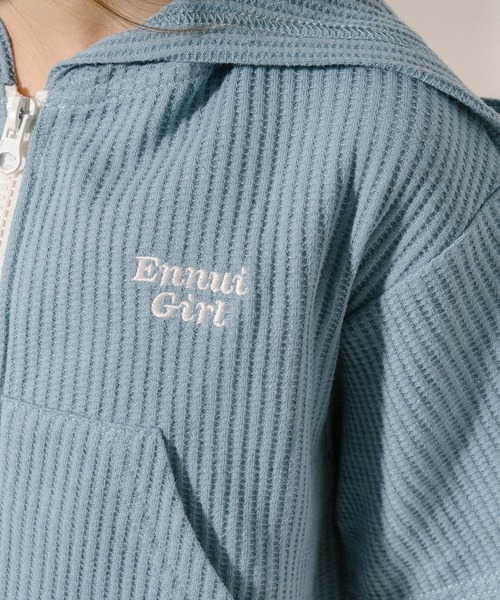 URBAN CHERRY（アーバンチェリー）の「【さらっと触感】ワッフルクロップドフードパーカー（パーカー・キッズ・ブルー/ブラック/ホワイト・110cm/120cm/130cm/140cm/150cm）」の18枚目の写真