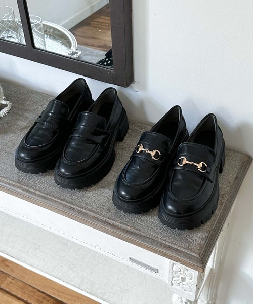 archives（アルシーヴ）の「厚底ローファー（ローファー・レディース・ブラック/チャコールグレー・23.5/24.5）」の2枚目の写真