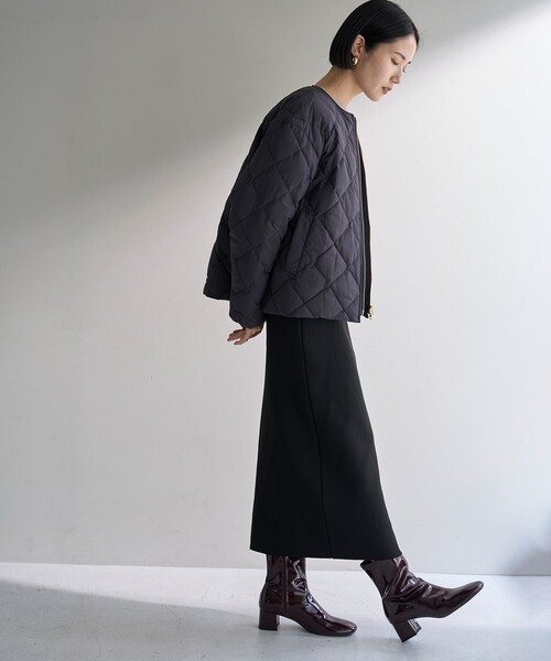 UNFILO（アンフィーロ）の「ポリエステルフォルム Ｉラインスカート（スカート・レディース・ネイビー系/ホワイト系/ブラック系・SMALL/ST/MEDIUM/MT/LARGE/LT）」の9枚目の写真