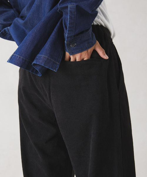 JOURNAL STANDARD relume(ジャーナルスタンダード レリューム)の「TECH SOLOTEX コーデュロイウォッシャブル イージースラックス(スラックス・メンズ・チョコ/ブラック/チャコールグレー/ベージュ系その他・LARGE/X-LARGE/MEDIUM/SMALL)」の9枚目の写真