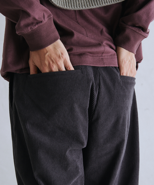 JOURNAL STANDARD relume(ジャーナルスタンダード レリューム)の「TECH SOLOTEX コーデュロイウォッシャブル イージースラックス(スラックス・メンズ・チョコ/ブラック/チャコールグレー/ベージュ系その他・LARGE/X-LARGE/MEDIUM/SMALL)」の15枚目の写真