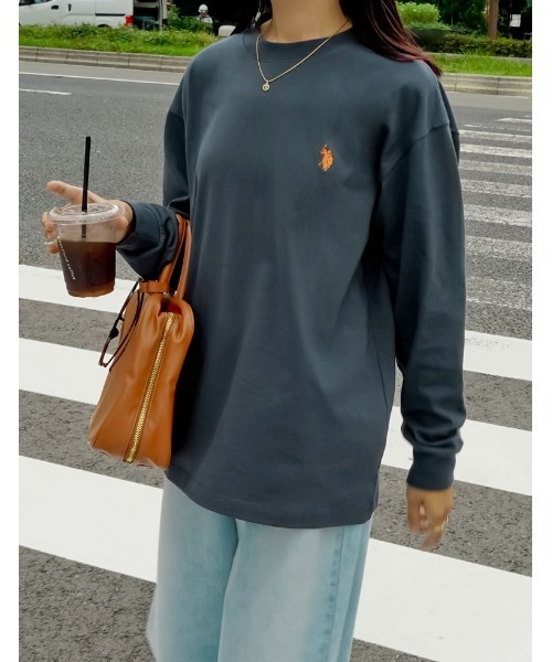 U.S. POLO ASSN.（ユーエスポロアッスン）の「[U.S. POLO ASSN.][別注][大きいサイズ有]ユニセックスワンポイント刺繍長袖Tシャツ（Tシャツ/カットソー・レディース・ネイビー/アイボリー/オートミール・MEDIUM/LARGE/X-LARGE）」の15枚目の写真