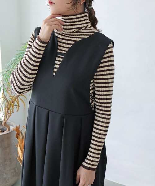 Crisp（クリスプ）の「キーネックタックジャンパースカート（ジャンパースカート・レディース・ブルー/ブラック/ベージュ・FREE）」の9枚目の写真