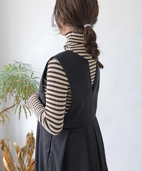 Crisp（クリスプ）の「キーネックタックジャンパースカート（ジャンパースカート・レディース・ブルー/ブラック/ベージュ・FREE）」の10枚目の写真