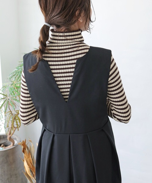 Crisp（クリスプ）の「キーネックタックジャンパースカート（ジャンパースカート・レディース・ブルー/ブラック/ベージュ・FREE）」の11枚目の写真