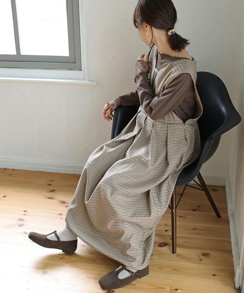 Crisp（クリスプ）の「キーネックタックジャンパースカート（ジャンパースカート・レディース・ブルー/ブラック/ベージュ・FREE）」の18枚目の写真