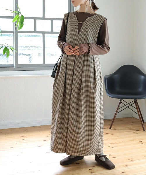 Crisp（クリスプ）の「キーネックタックジャンパースカート（ジャンパースカート・レディース・ブルー/ブラック/ベージュ・FREE）」の12枚目の写真