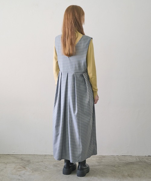 Crisp（クリスプ）の「キーネックタックジャンパースカート（ジャンパースカート・レディース・ブルー/ブラック/ベージュ・FREE）」の21枚目の写真