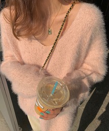 Vネックシャギーニット
