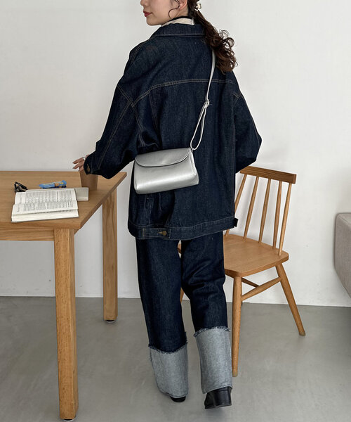 DISCOAT（ディスコート）の「ミニフラップショルダーバッグ（ショルダーバッグ・レディース・ブラック/シルバー/ベージュ・FREE）」の13枚目の写真