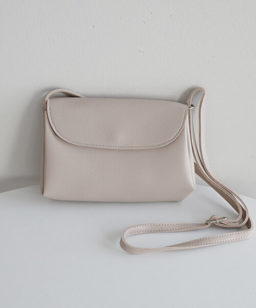 DISCOAT（ディスコート）の「ミニフラップショルダーバッグ（ショルダーバッグ・レディース・ブラック/シルバー/ベージュ・FREE）」の17枚目の写真