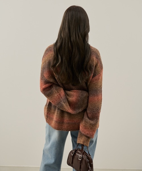 Auntie Rosa(アンティローザ)の「【karin】グラデーションオーバールーズニット(ニット/セーター・レディース・オレンジ/イエロー・FREE)」の7枚目の写真