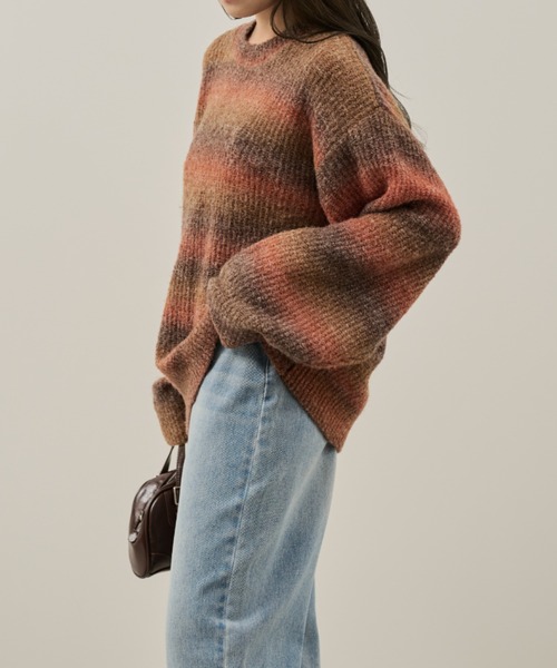 Auntie Rosa(アンティローザ)の「【karin】グラデーションオーバールーズニット(ニット/セーター・レディース・オレンジ/イエロー・FREE)」の5枚目の写真