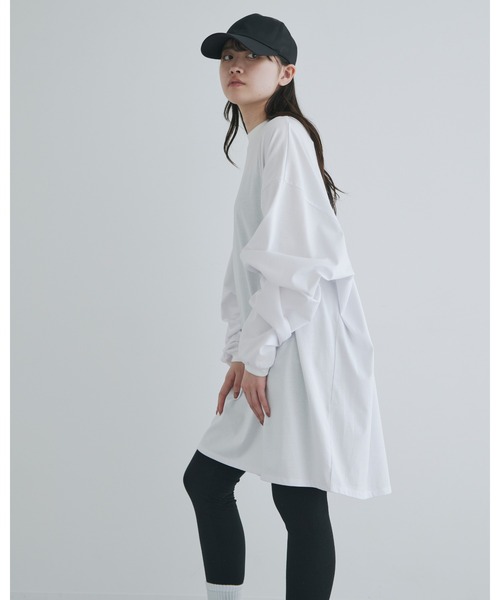 kiehtova（キエトヴァ）の「【kiehtova】BIG LONG TEE/ビッグ ロング ティー（Tシャツ/カットソー・レディース・ブラック/グレー/ホワイト/グリーン・FREE）」の13枚目の写真