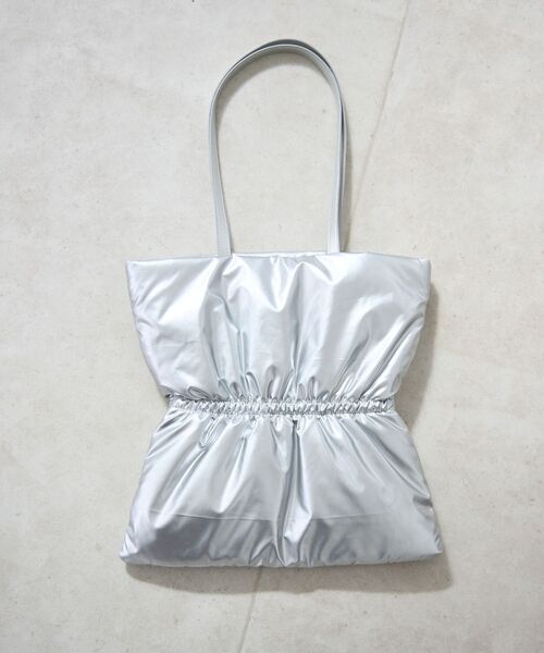 kivi（キヴィ）の「ギャザートートバッグ（トートバッグ・レディース・ブラック/シルバー/レッド・ONE SIZE）」の10枚目の写真