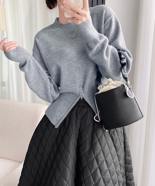 by LEGNA(バイレグナ)の「レディース ハーフジップニット 裾ジップ スリムフィット 長袖トップス(ニット/セーター・レディース・ベージュ/アイボリー/ブラック/グレー・FREE)」の4枚目の写真