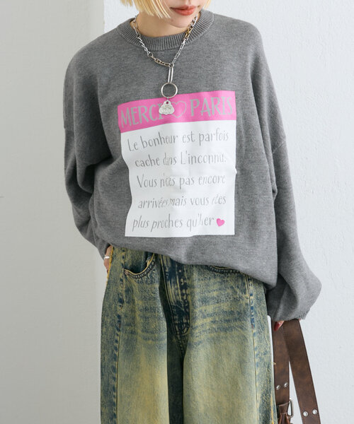w closet(ダブルクローゼット)の「ロゴプリントニットプルオーバー(ニット/セーター・レディース・パープル/グレー/ブルー・FREE)」の4枚目の写真