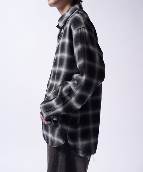 Lui's（ルイス）の「オンブレーダメージチェックシャツ（シャツ/ブラウス・メンズ・サックスブルー/ブラック・FREE）」の5枚目の写真