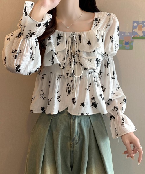 Teem Store(チームストア)の「フロントフリル フラワースクエアネック ブラウス(シャツ/ブラウス・レディース・アイボリー/ホワイト・M/L)」の3枚目の写真